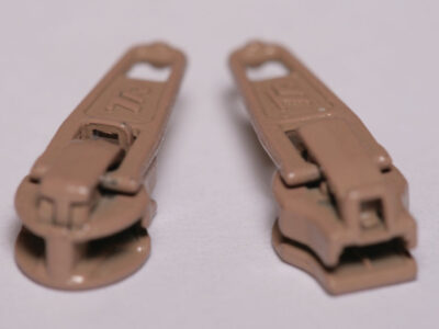 No.5 Zip Sliders Beige